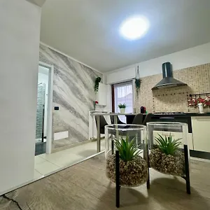 https://casa-cesano-maderno.it-lombardy.com